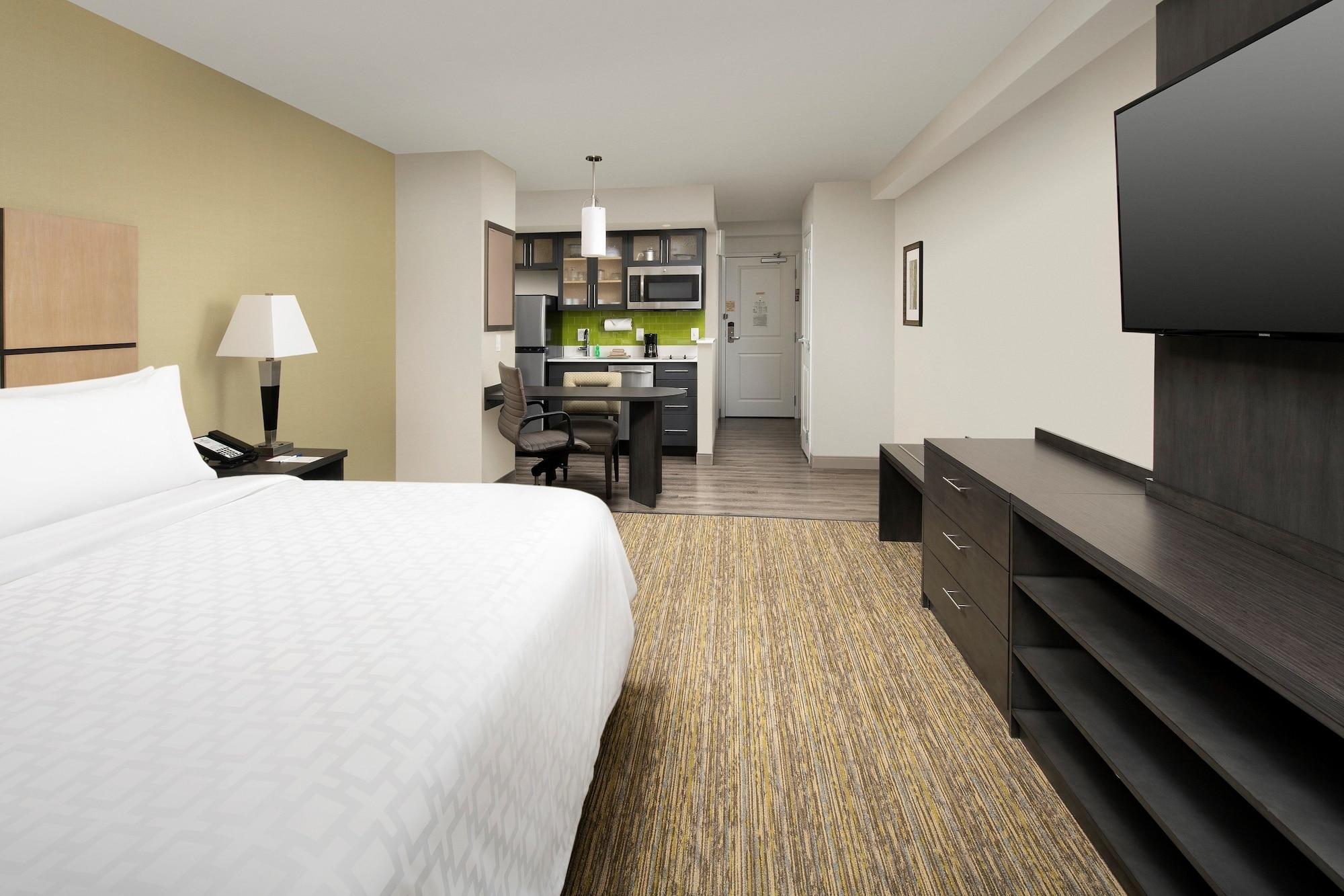 Candlewood Suites Alexandria West By Ihg Bagian luar foto